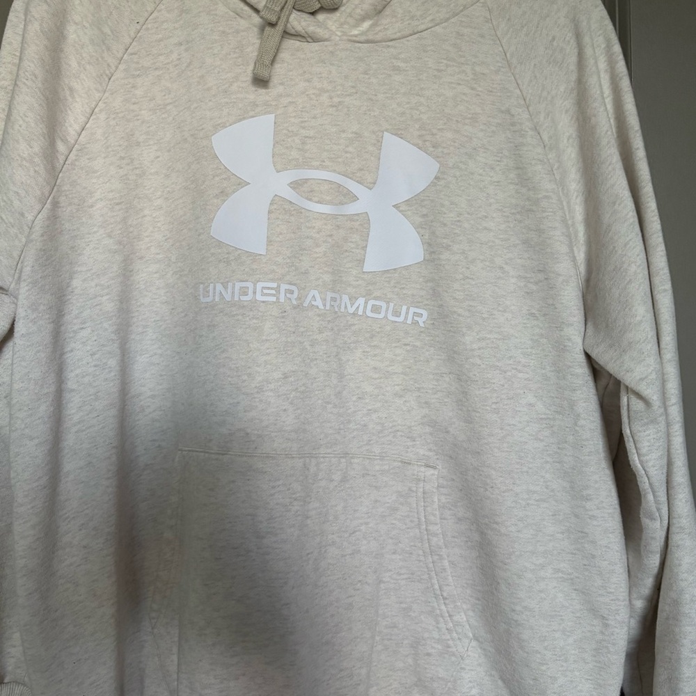 Under Armour Men's Light Gray Hoodie